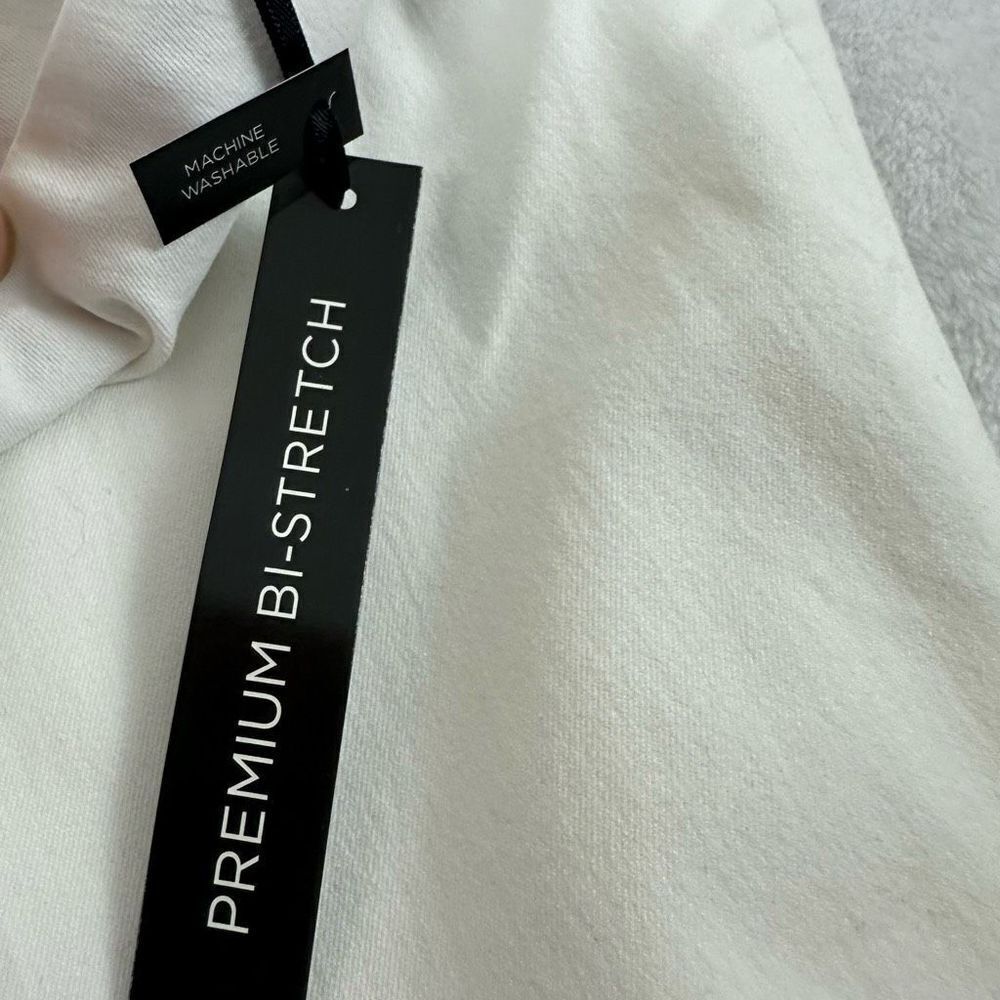 White House Black Market Women's Size 8 Dressy Bermuda Shorts Classic White New - Picture 10 of 14